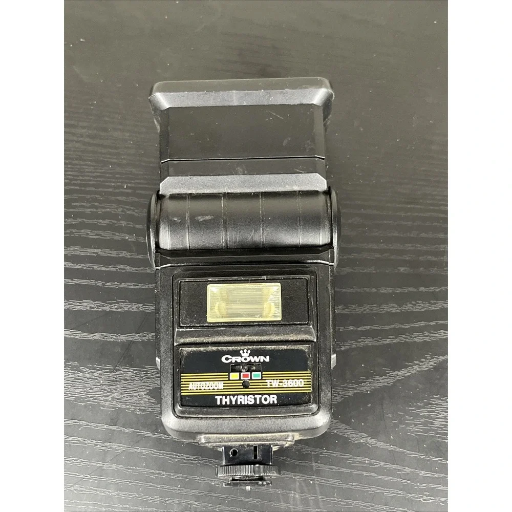 Vintage‎ Crown Auto Zoom TW-3600 Thyristor Camera Flash